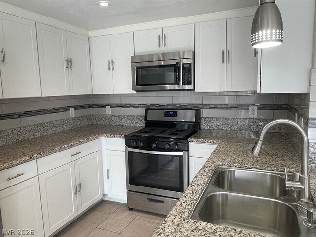 Foto del edificio - 9521 Scenic Sunset Dr