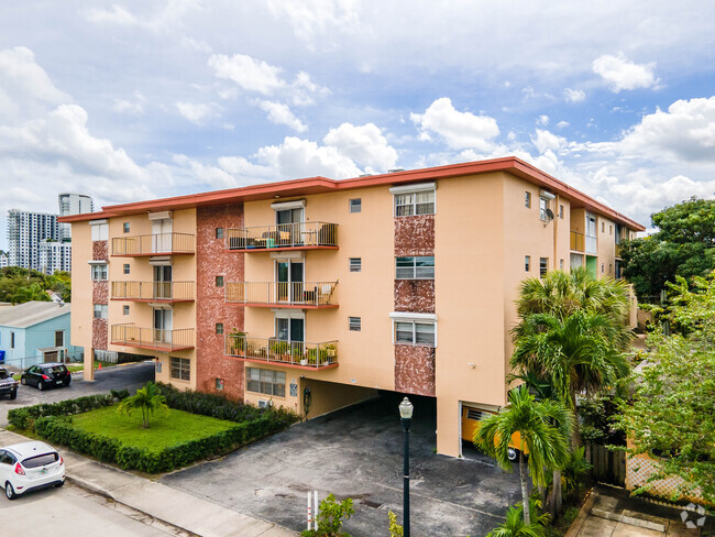 Building Photo - Fillmore Condominium Apartments
