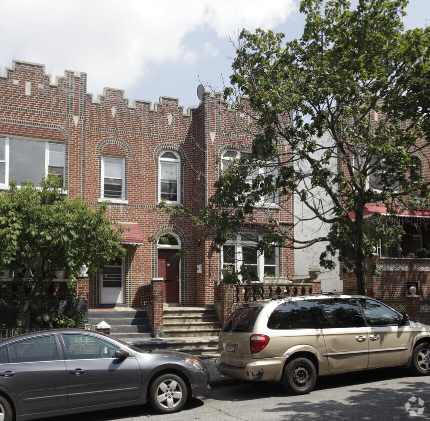 Building Photo - 3139 82nd St