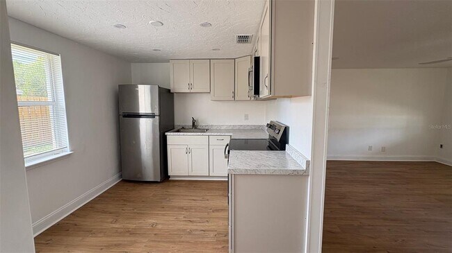 Foto del edificio - 3806 Asbury Pl