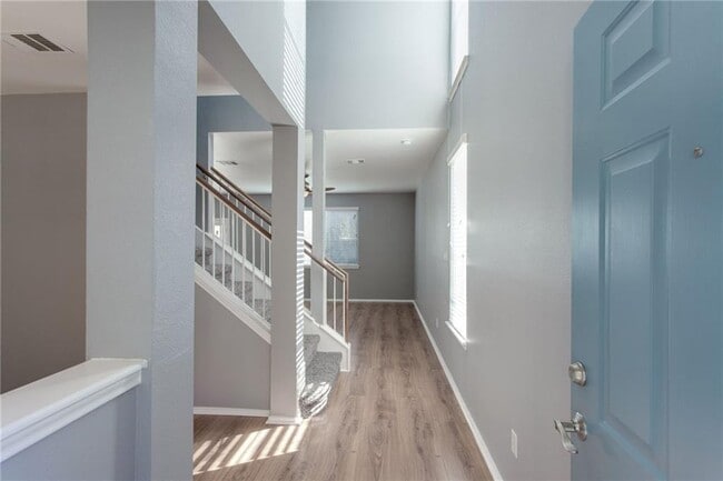 Building Photo - 1415 Fort LLoyd Pl
