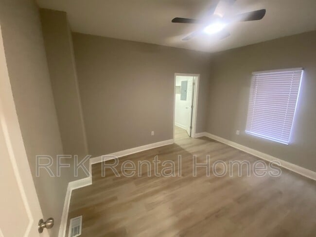 Foto del edificio - 2226 Langley Ave