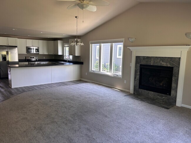 Great Room 16 x 22 - 1051 Spring Brook Dr