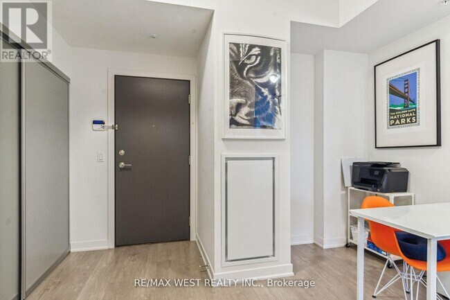 Building Photo - 30 Nelson St