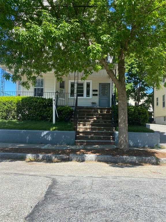 Primary Photo - 12 Windsor St