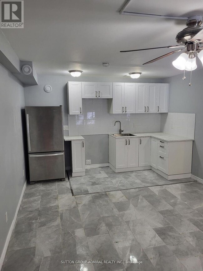 Building Photo - 98 N Shore Rd