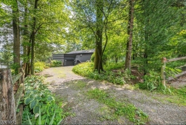 Foto del edificio - 523 Upper Highland Lakes Dr