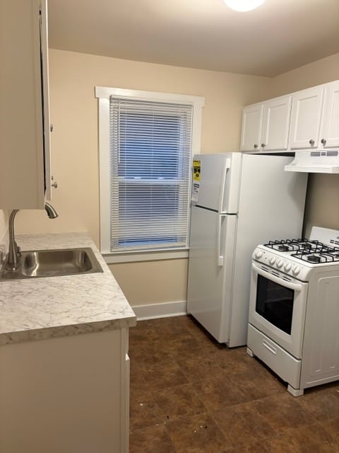 kitchen - 19 Essex Ave