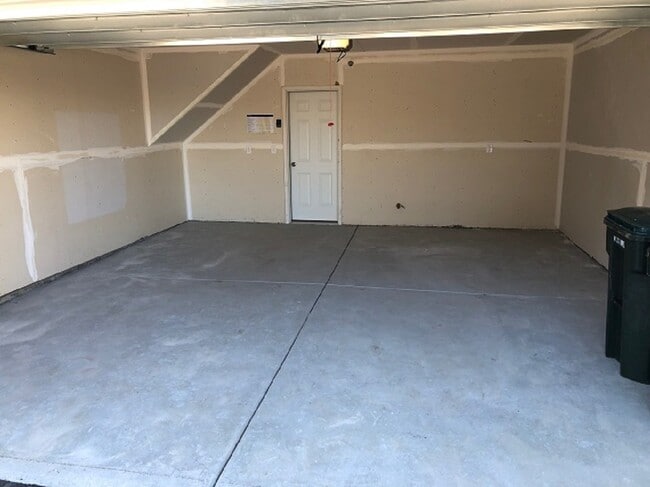 Building Photo - 8773 Granite Ln