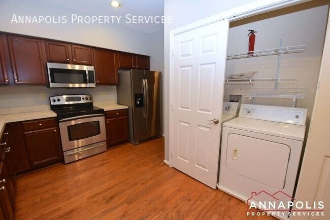 Foto del edificio - 2505 Revere Ct