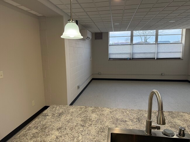 Building Photo - Szkola Flats