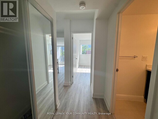 Building Photo - 191 Sherbourne St