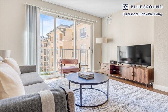 Building Photo - 853 Commodore Dr