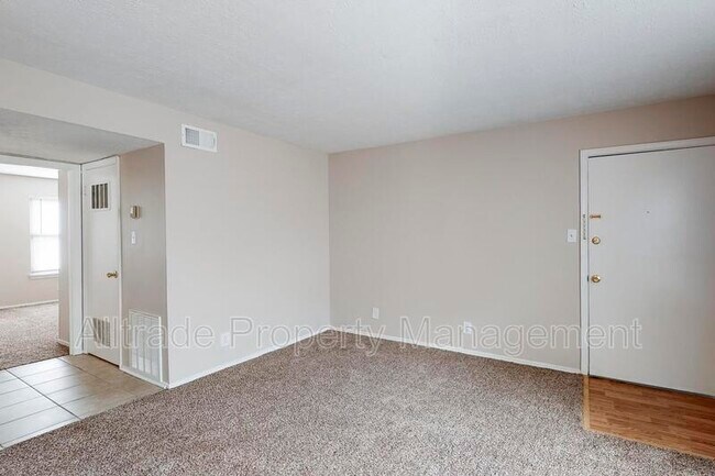 Building Photo - 4862 Fegenbush Ln