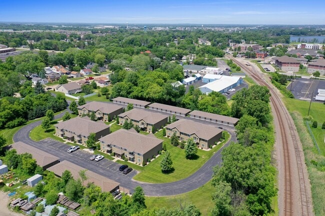 Building Photo - De Pere Crossing