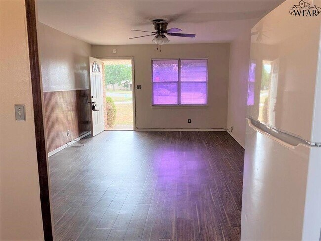 Building Photo - 1709 Las Vegas Trail