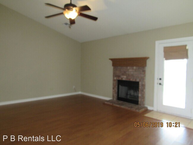 Building Photo - 3 br, 2 bath House - 4408 SW Rolling Hills...