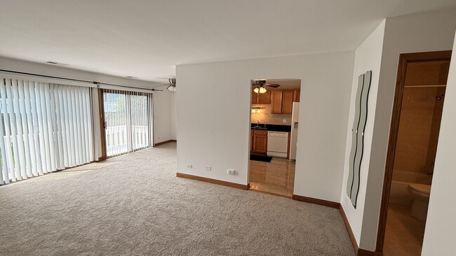 Building Photo - 220 Oak Knoll Ct