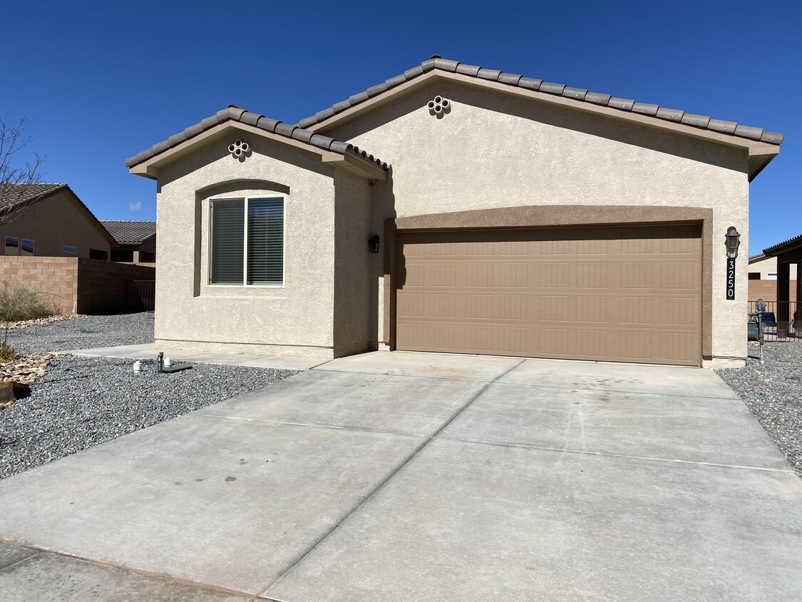 3250 Berkshire Rd NE, Rio Rancho, NM 87144 House Rental in Rio Rancho