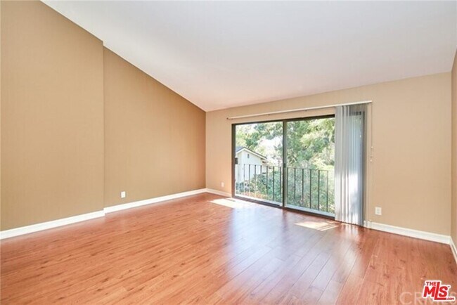 Foto del edificio - 2441 N North Creek Ln