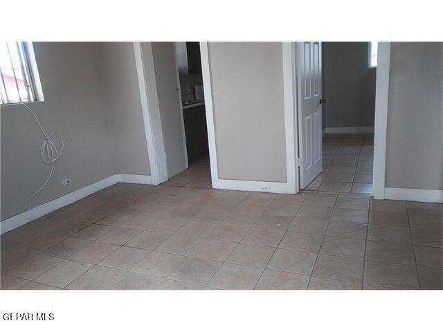 Foto del edificio - 8750 Gateway N Blvd
