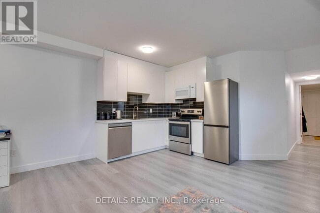 Building Photo - 135B Duford St