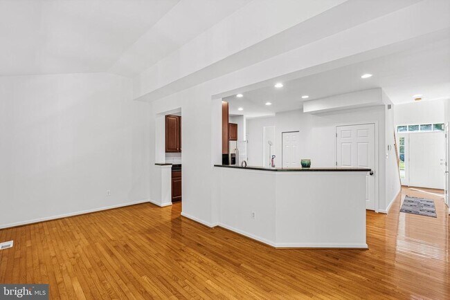 Foto del edificio - 406 Arnold Dr