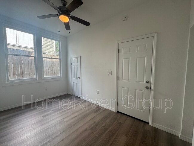 Building Photo - 1616 Willow Branch Ave