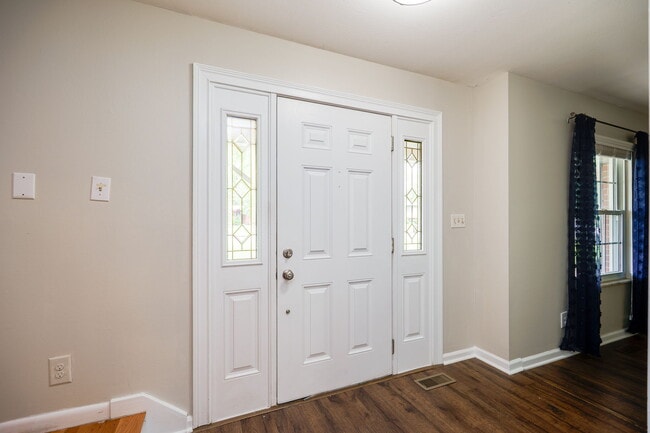 Building Photo - 5781 King Arthur Dr