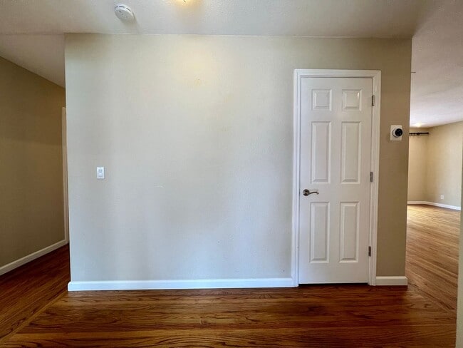 Photo - Spacious 4-Bed / 2-Bath Rancher near Linda Mar Beach House