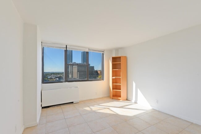 Foto del edificio - 280 Marin Blvd