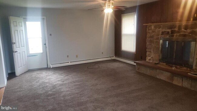 Foto del edificio - 212 Allendale Dr