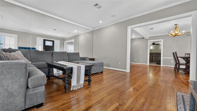 Foto del edificio - 1606 W Shady Grove Rd