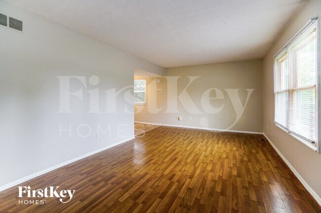 Building Photo - 161 Greenlake St