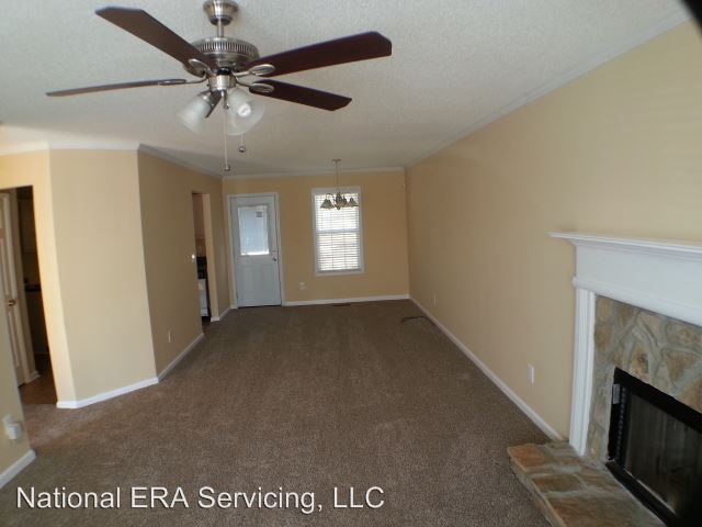 Building Photo - 325 River Trace Dr
