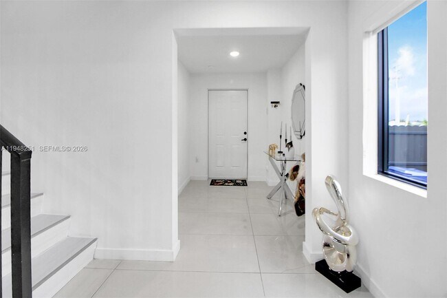 Foto del edificio - 320 NW 13th Ct