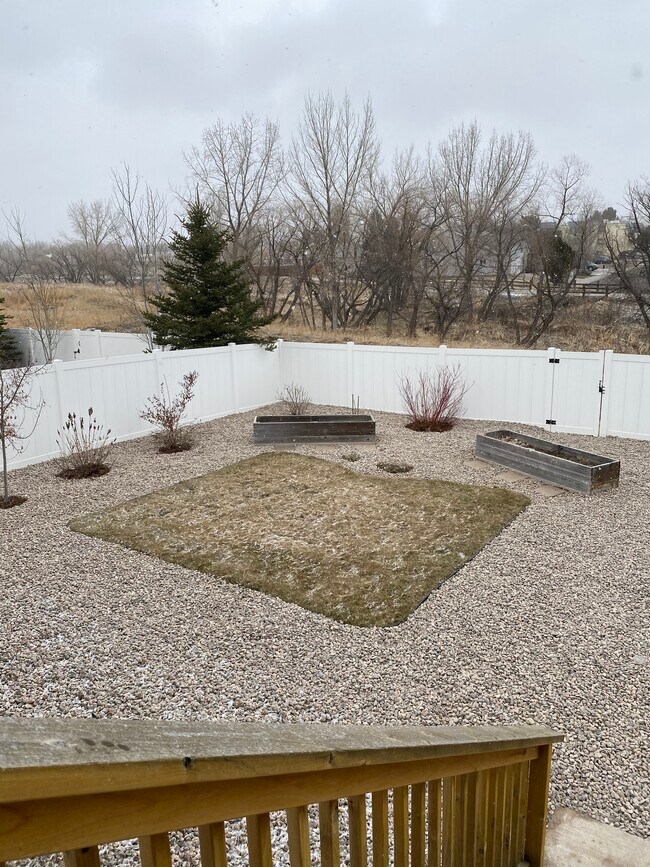 Building Photo - 3610 Woodhaven Dr