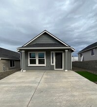 Building Photo - 3675 S Quay St