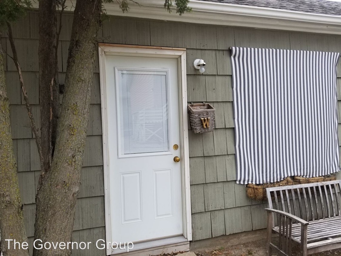 2211 Muscatine Ave, Iowa City, IA 52240 Condo for Rent in Iowa City