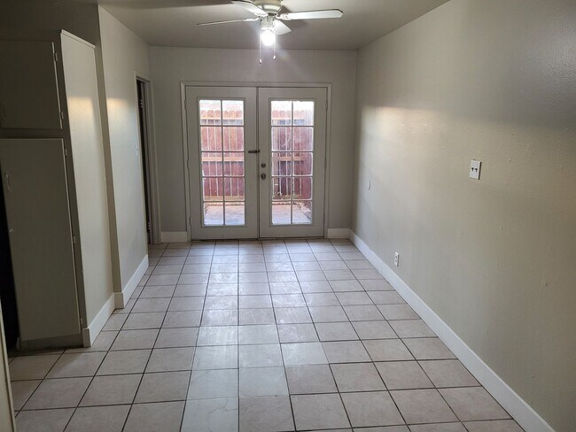 Foto del edificio - 3351 E Andy St