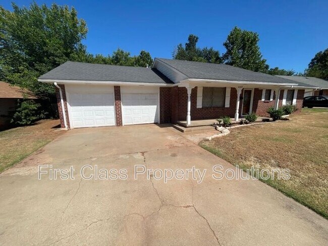 Photo - 6300 N Wildewood Dr House