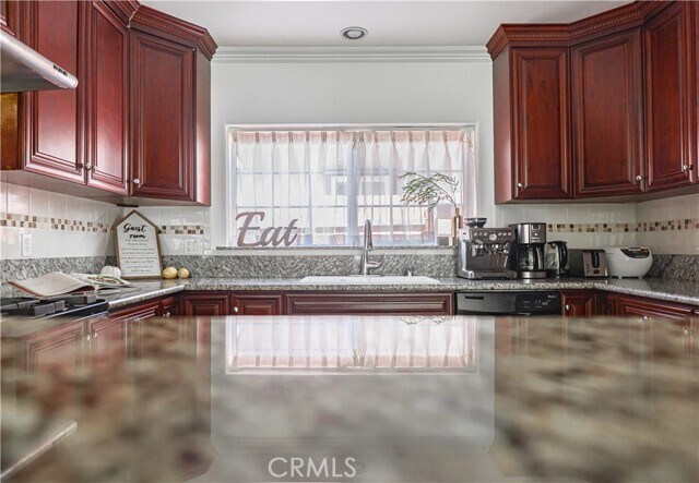 Foto del edificio - 3455 E Del Mar Blvd