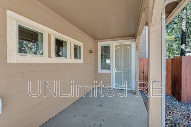 Building Photo - 1201 N Warm Springs Trail