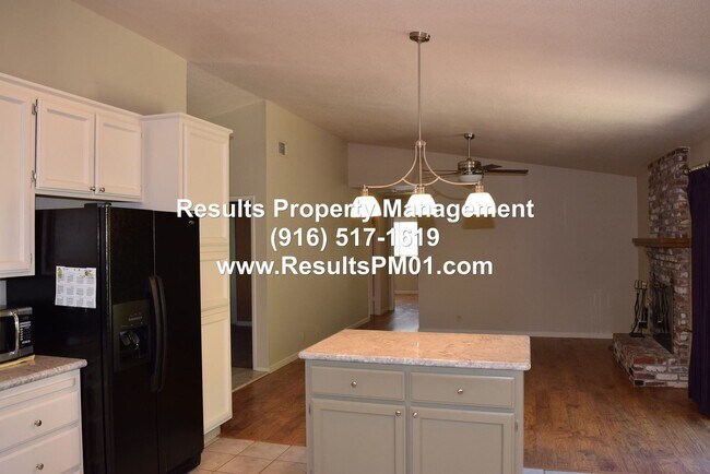 Foto del edificio - 3 br, 2 bath House - 7713 Chipmunk Way