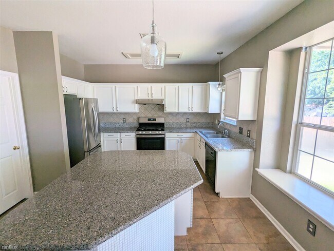 Foto del edificio - 3 br, 2.5 bath House - 2012 Huxley Lane