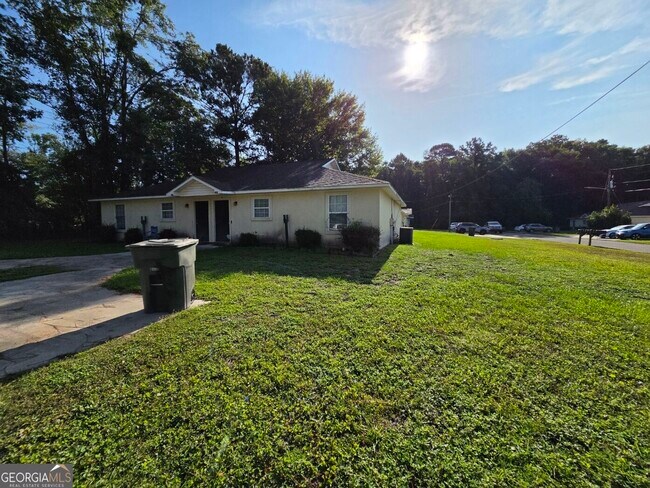 Building Photo - 403 S Ashley St