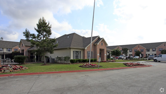 Foto del edificio - Townhomes of Bay Forest