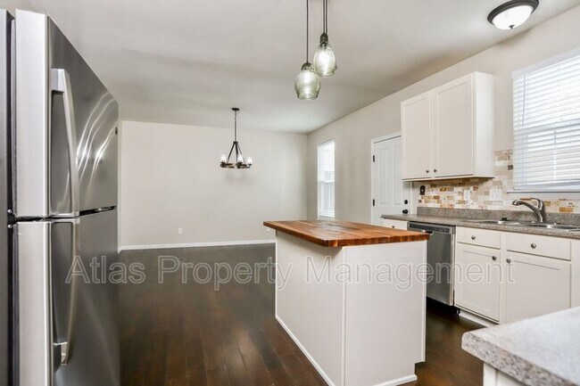 Foto del edificio - 3234 Starkville St
