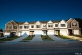 Foto principal - 79 Enterprise Dr
