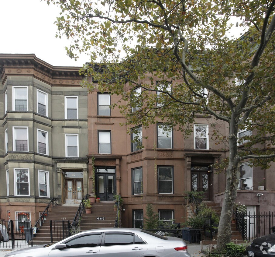 Building Photo - 469 51st St